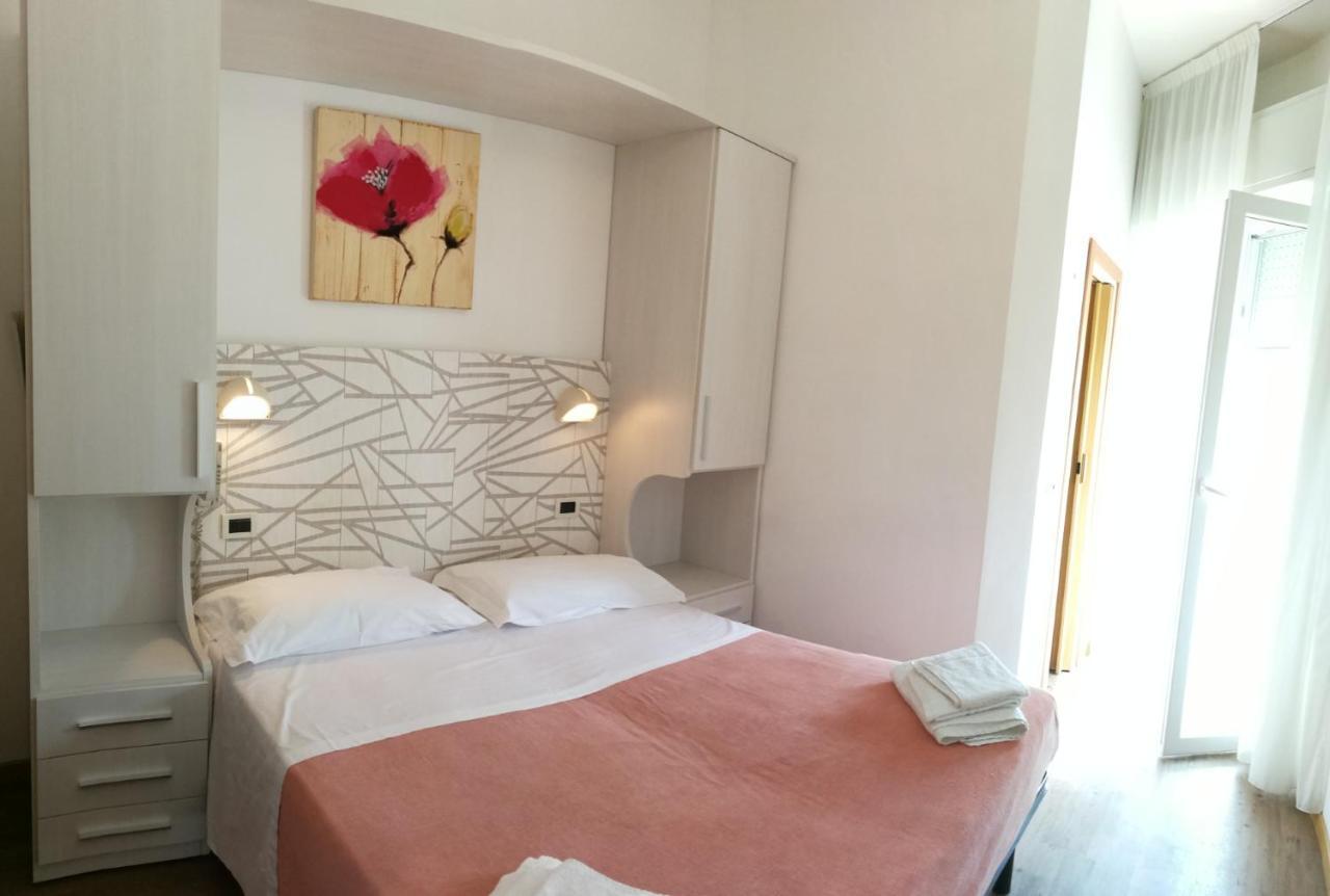 Hotel Luana Rimini Luaran gambar