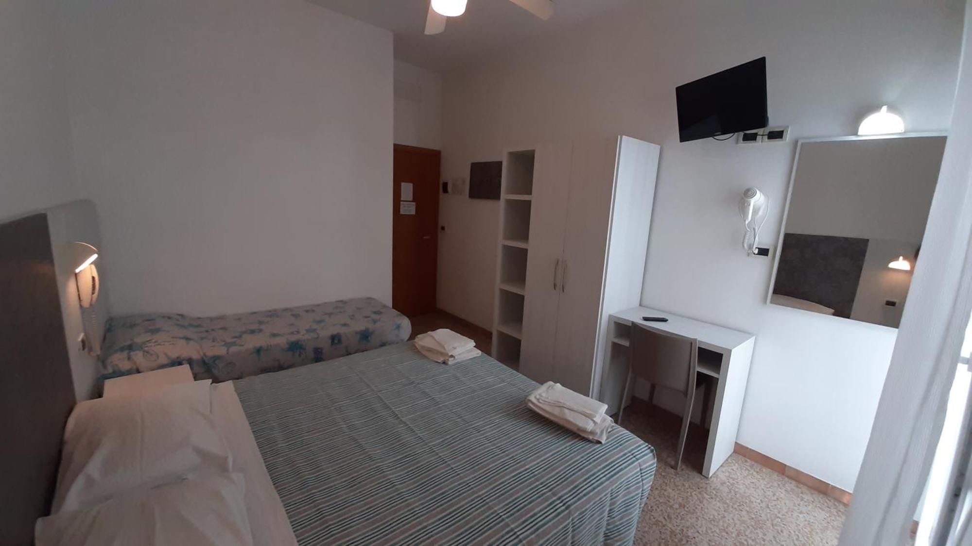 Hotel Luana Rimini Luaran gambar