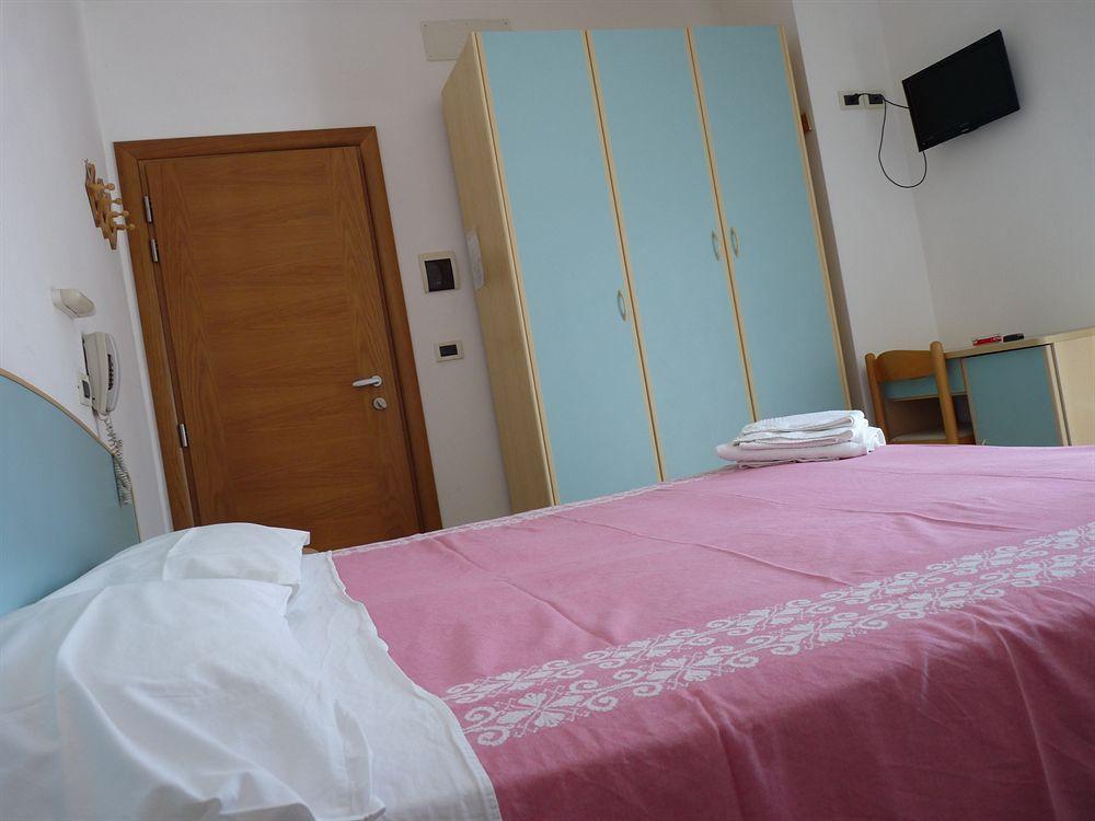 Hotel Luana Rimini Luaran gambar
