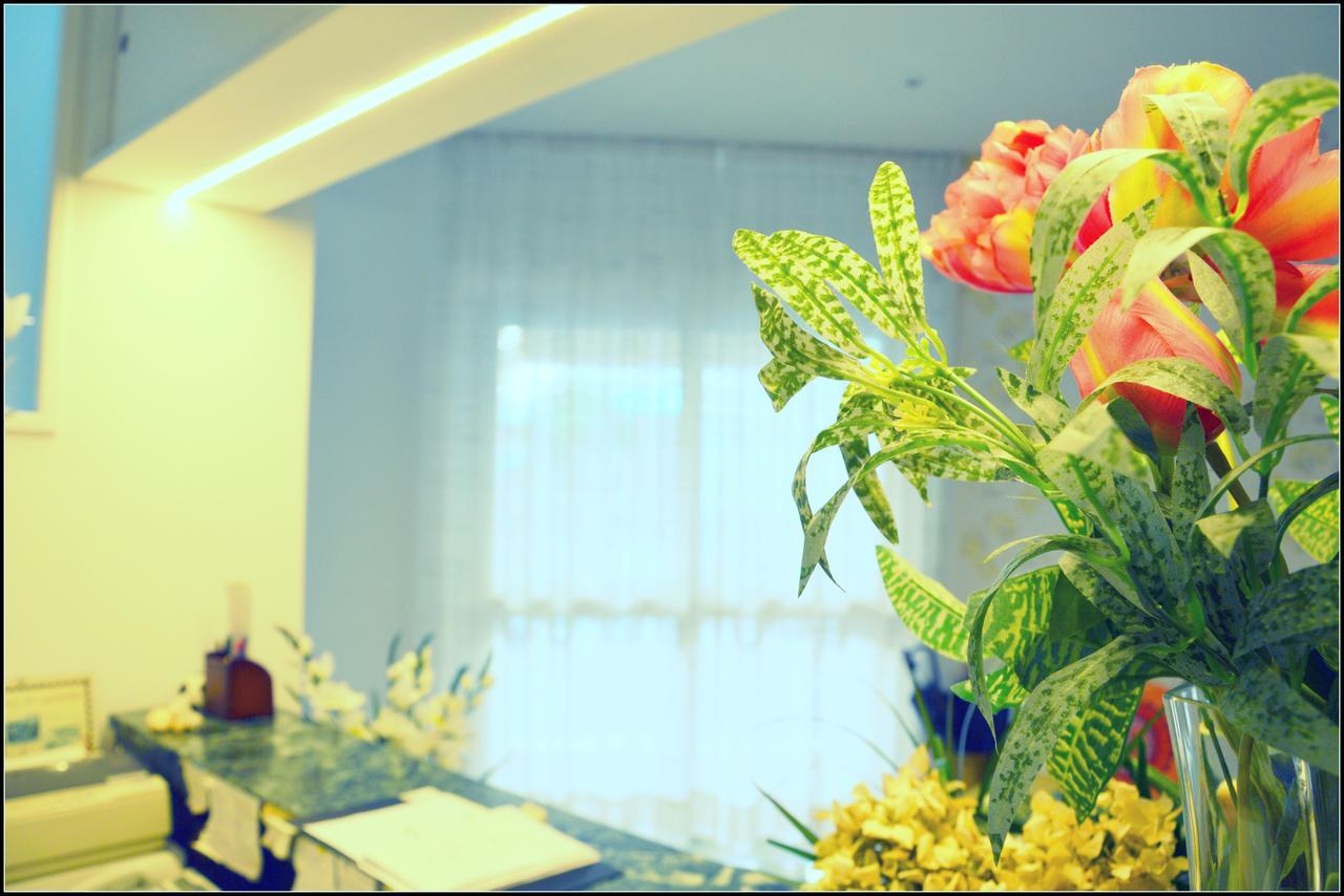 Hotel Luana Rimini Luaran gambar