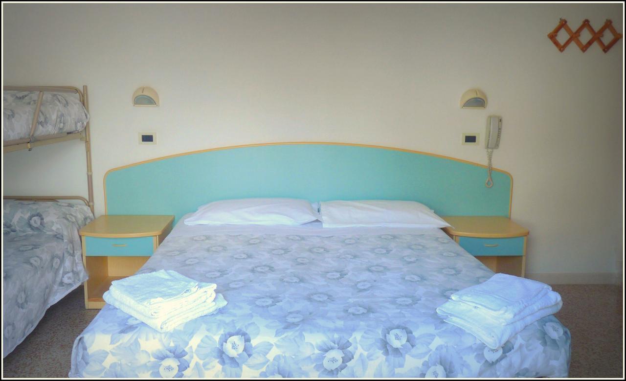 Hotel Luana Rimini Luaran gambar