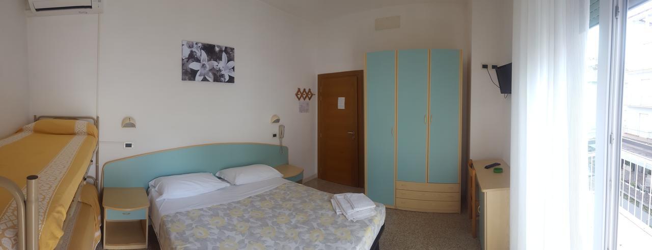 Hotel Luana Rimini Luaran gambar